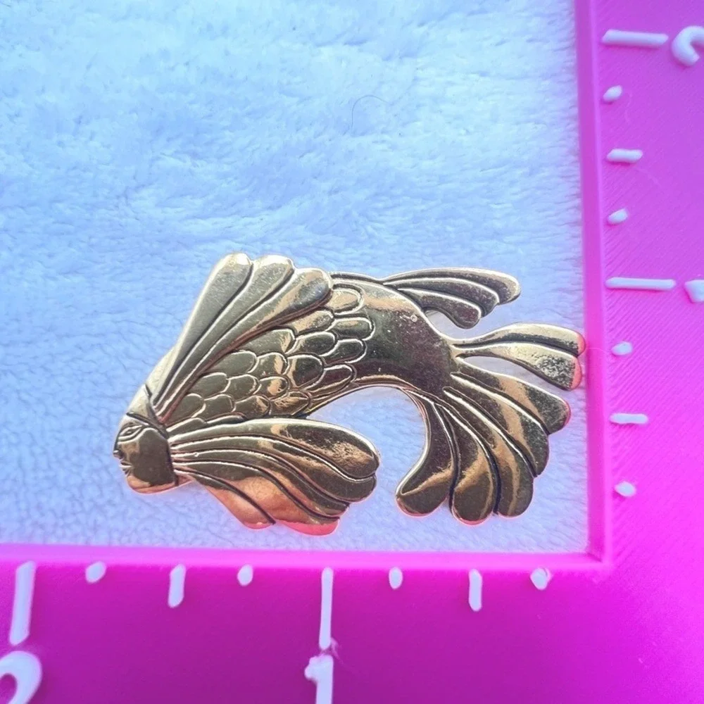 Vintage Fish Brooch Pin Anthropomorphic Laurel Burch Gold Plated Koi 80s 1.75
